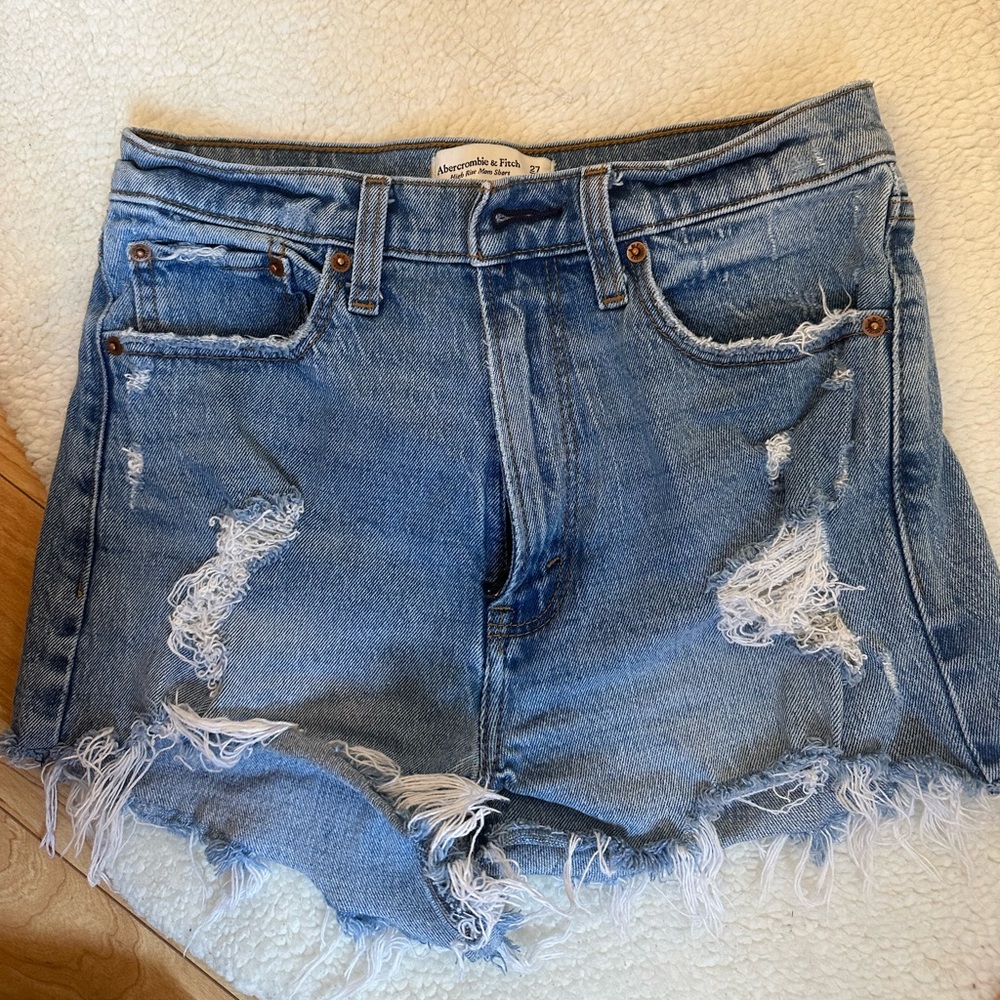 Abercrombie shorts, size 27(or 4 R)